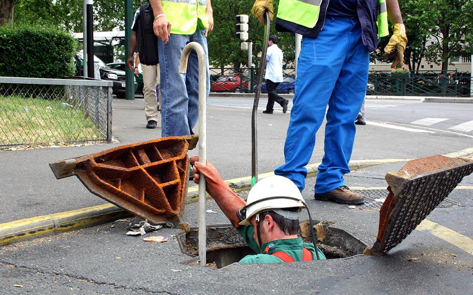 comment déboucher un évier Clichy